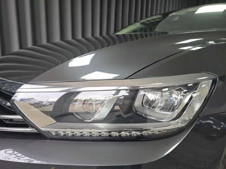 VW Passat