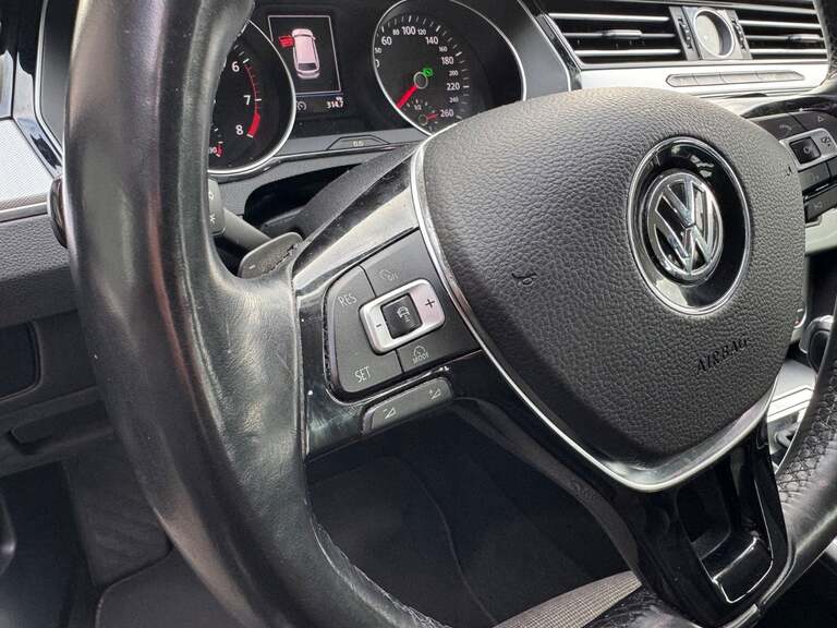 VW Passat