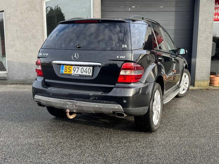 Mercedes ML320