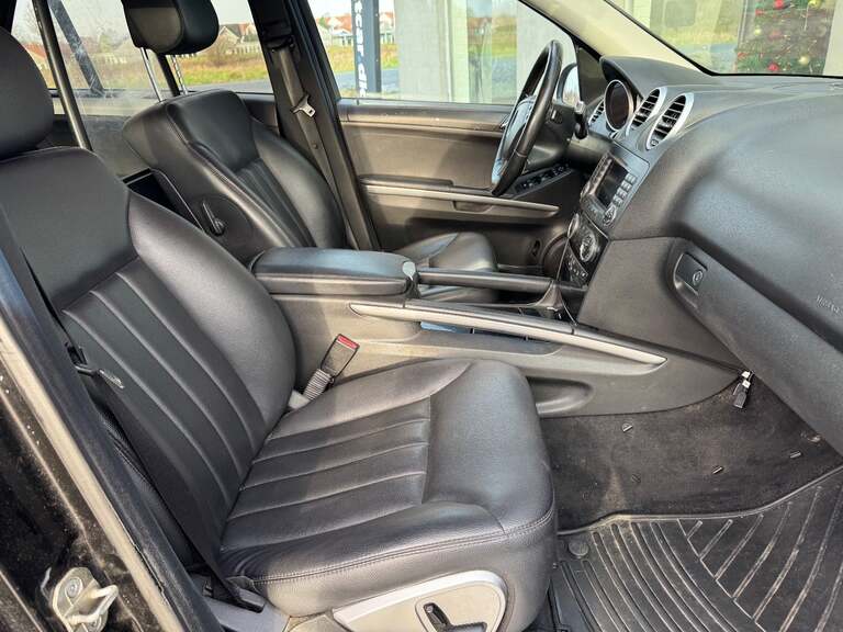 Mercedes ML320