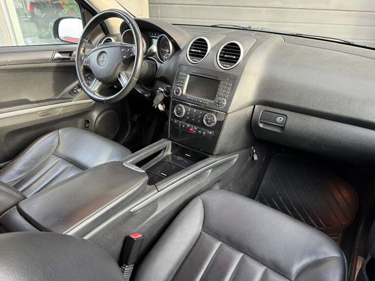 Mercedes ML320