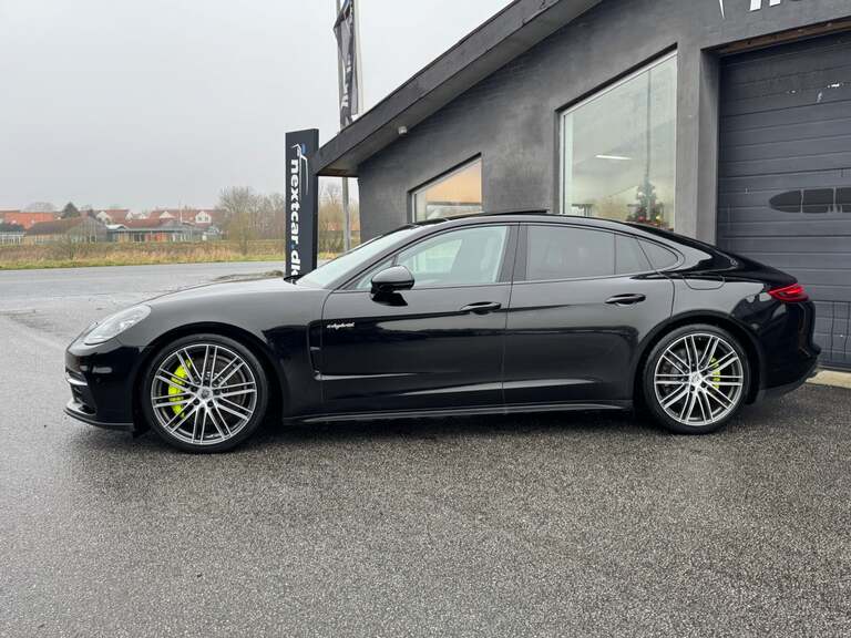 Porsche Panamera 4