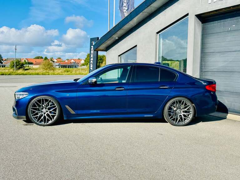 BMW M550i