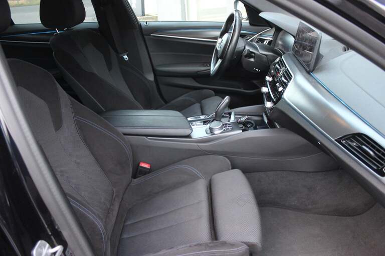 BMW 530e