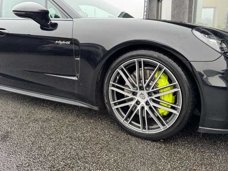 Porsche Panamera 4