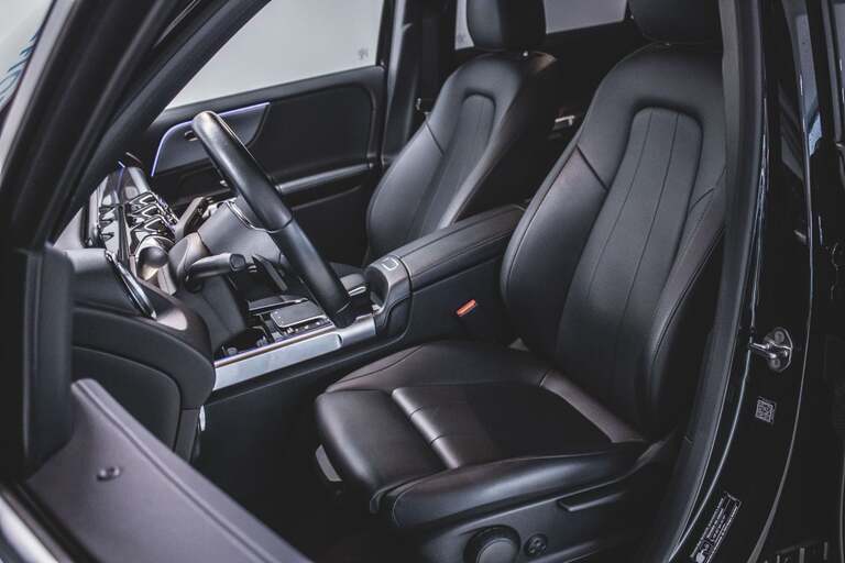 Mercedes EQB300