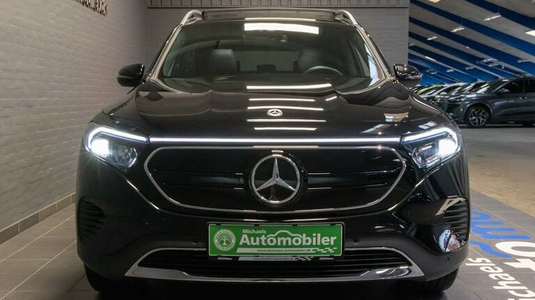 Mercedes EQB250+