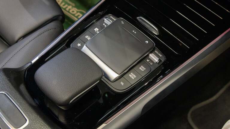 Mercedes EQB250+