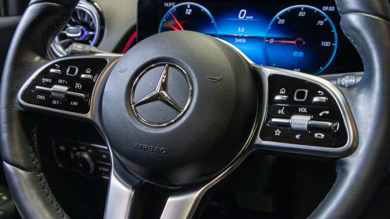 Mercedes EQB250+