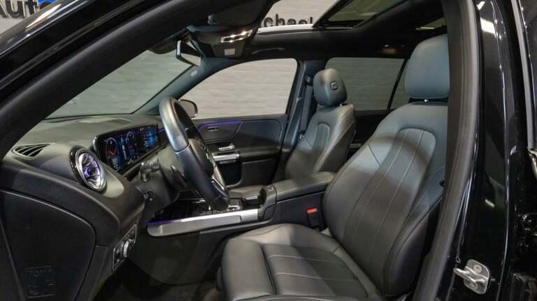 Mercedes EQB250+