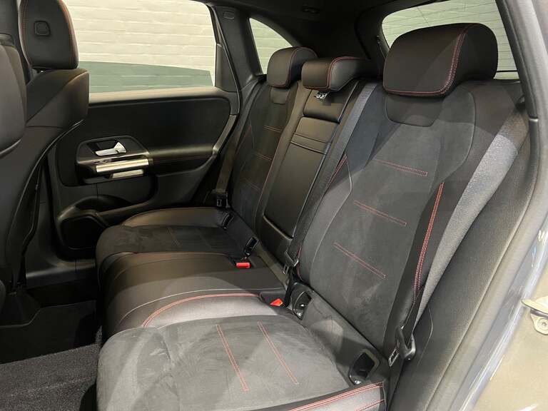Mercedes B200