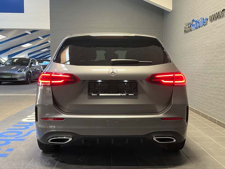 Mercedes B200