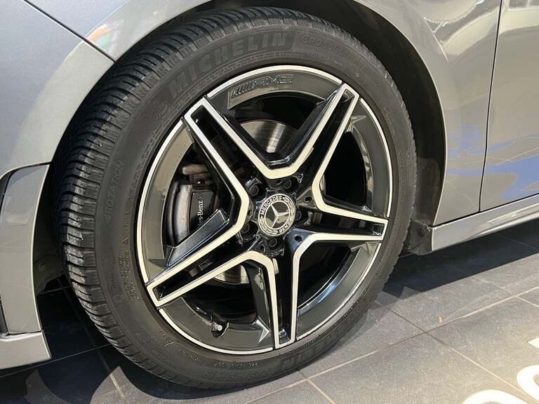 Mercedes B200