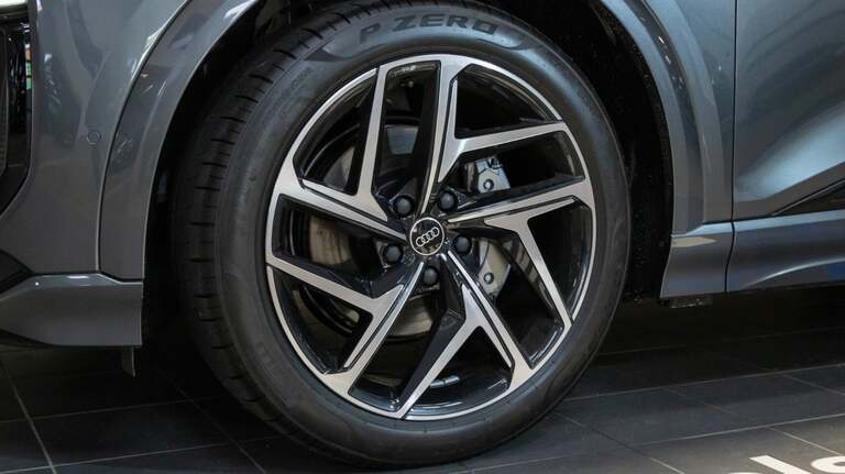 Audi Q6 e-tron