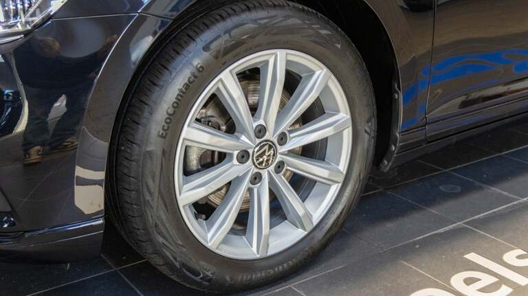 VW Passat