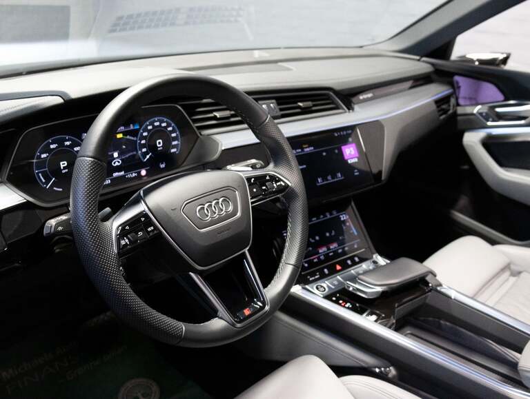 Audi e-tron