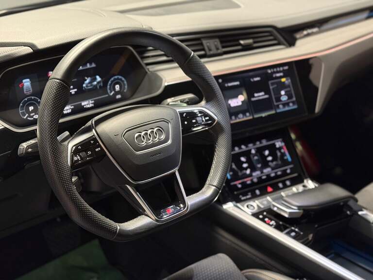 Audi e-tron