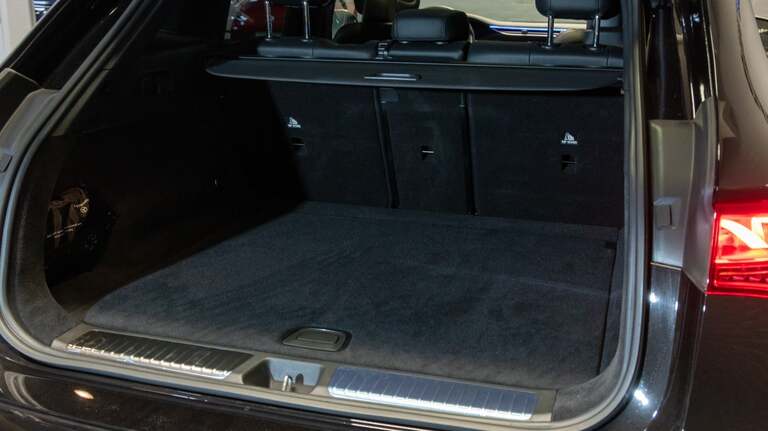 Mercedes EQE350+ SUV