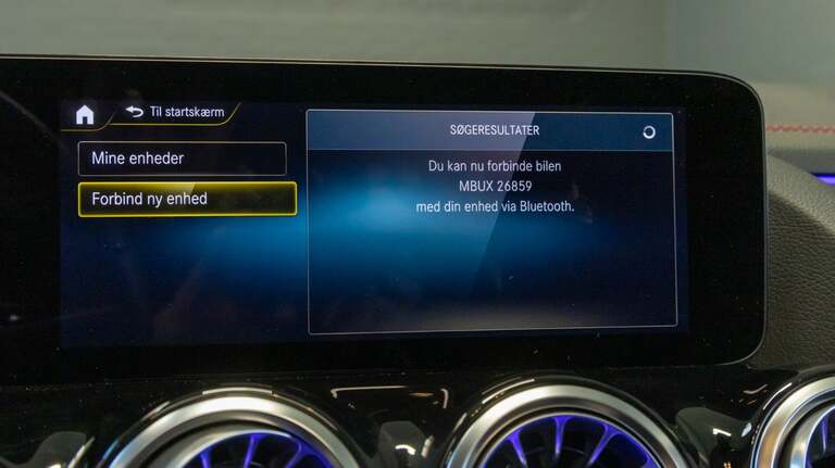 Mercedes EQA300