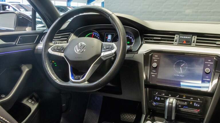 VW Passat