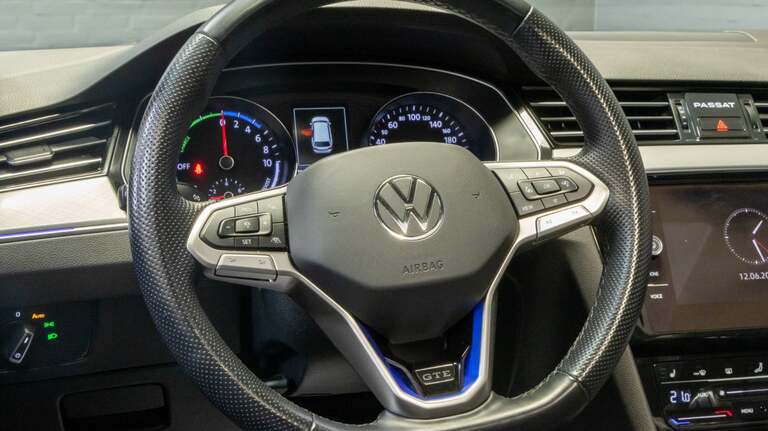 VW Passat