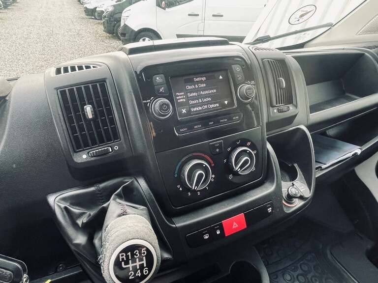 Peugeot Boxer 435