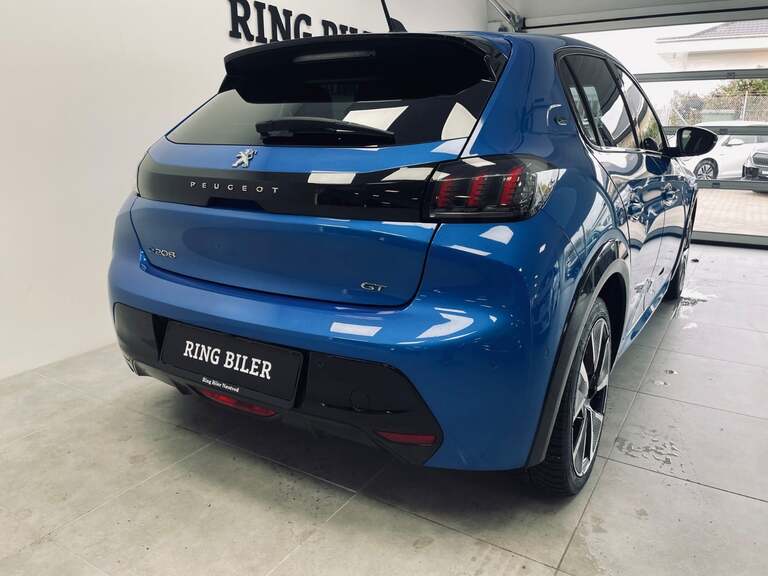 Peugeot e-208