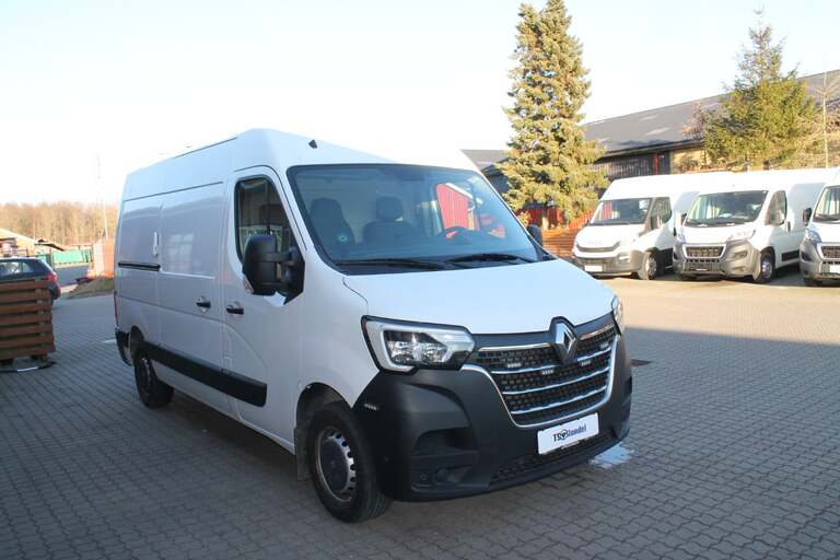 Renault Master IV T33