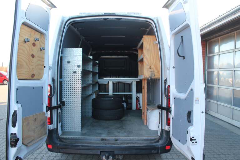 Renault Master IV T33