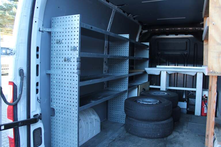Renault Master IV T33