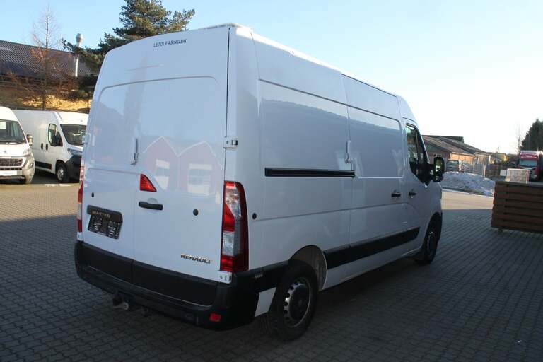Renault Master IV T33