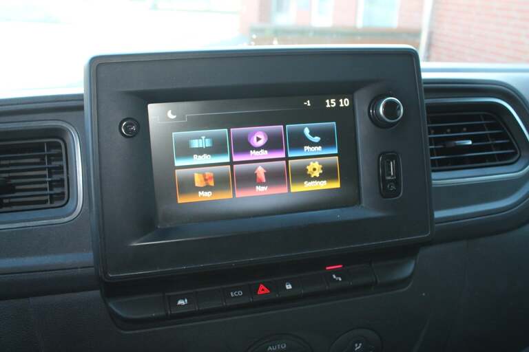 Renault Master IV T33