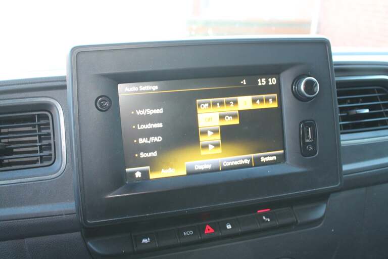 Renault Master IV T33