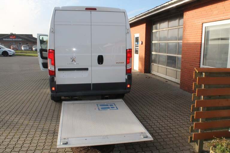 Peugeot Boxer 335