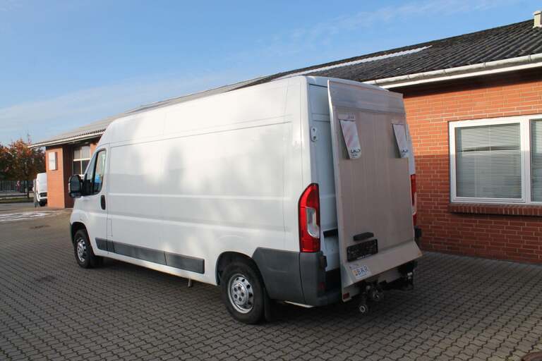 Peugeot Boxer 335