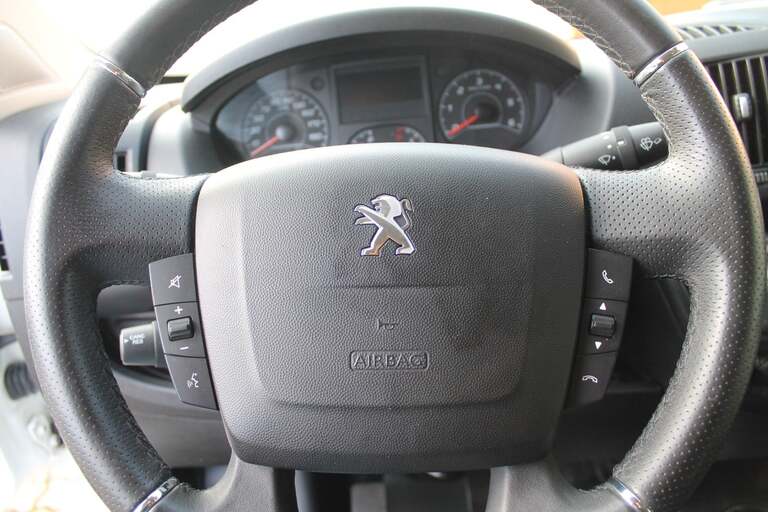 Peugeot Boxer 335