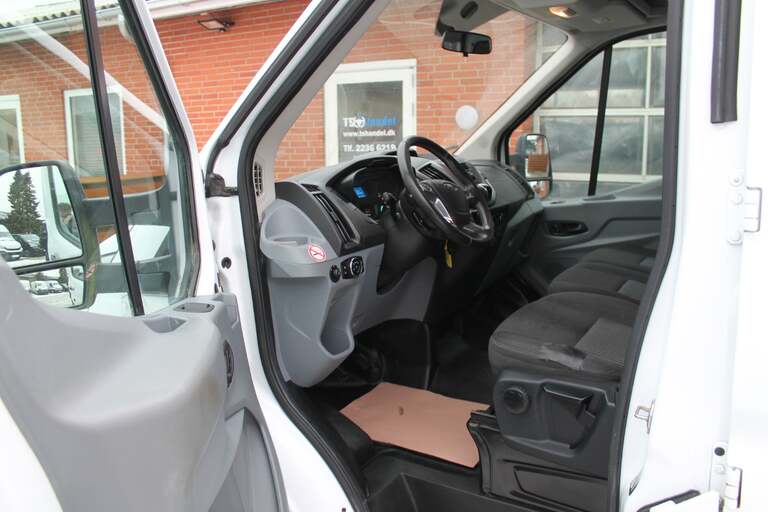Ford Transit 350 L3 Chassis