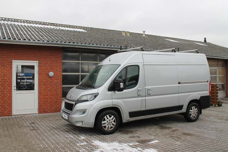 Peugeot Boxer 335