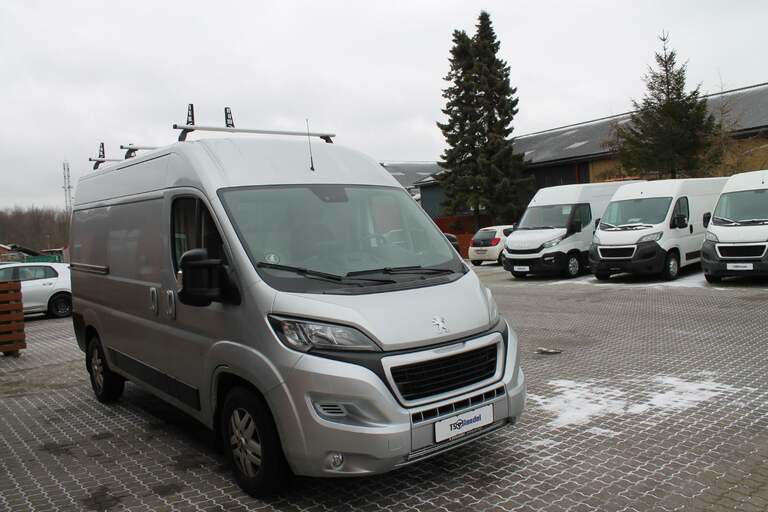Peugeot Boxer 335