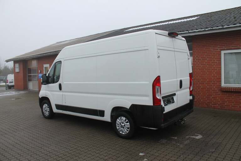 Peugeot Boxer 335