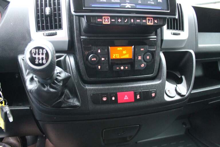 Peugeot Boxer 335