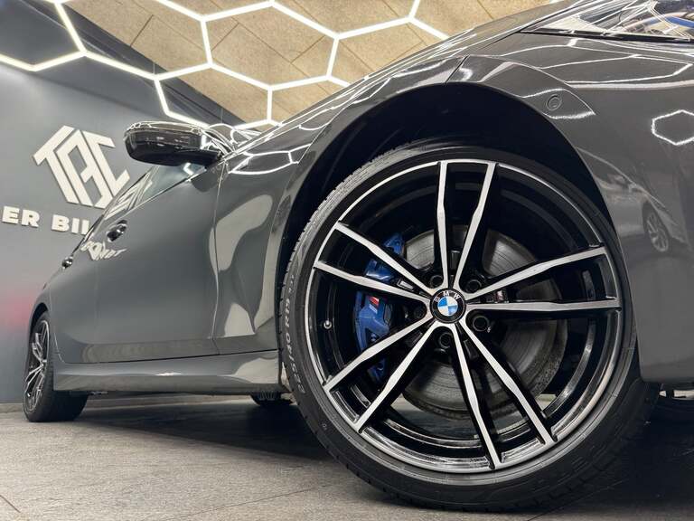 BMW 330e