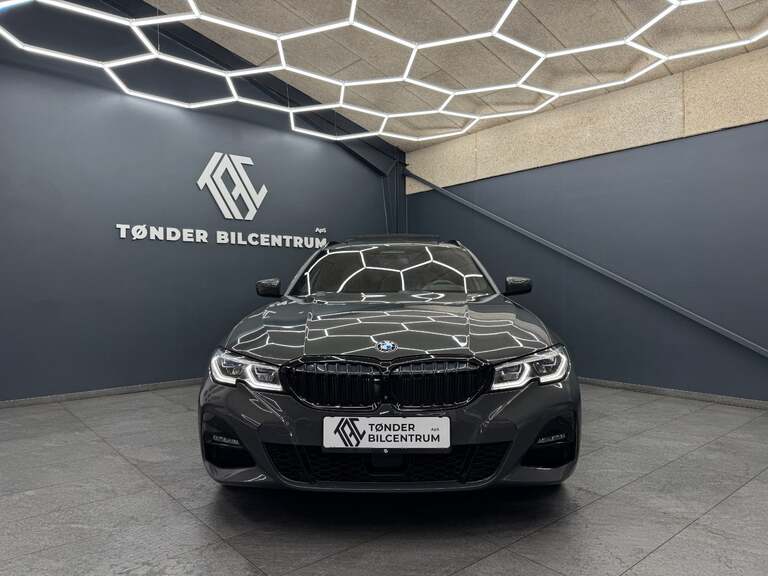 BMW 330e
