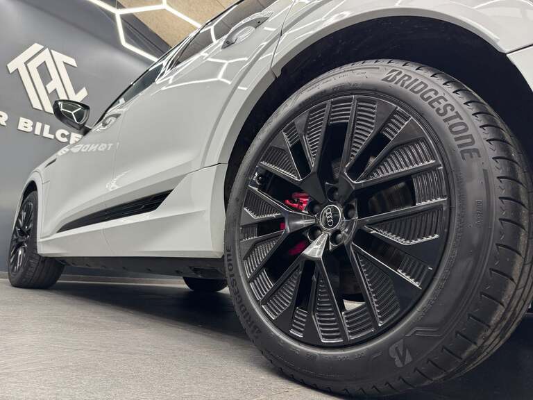 Audi Q8 e-tron
