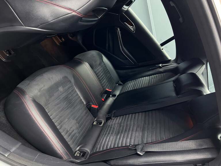 Mercedes CLA220