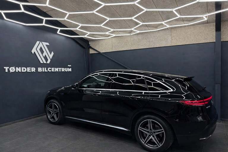Mercedes EQC400