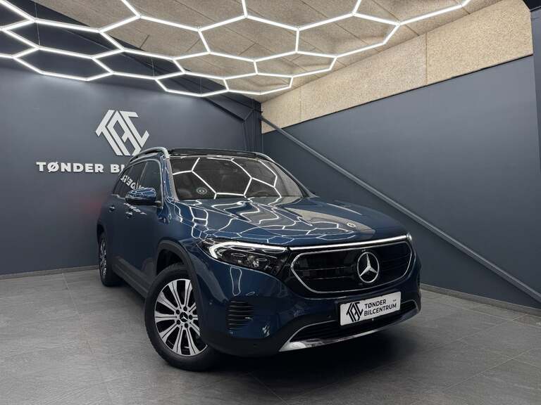 Mercedes EQB250