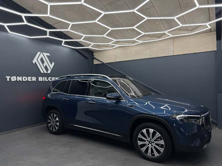Mercedes EQB250
