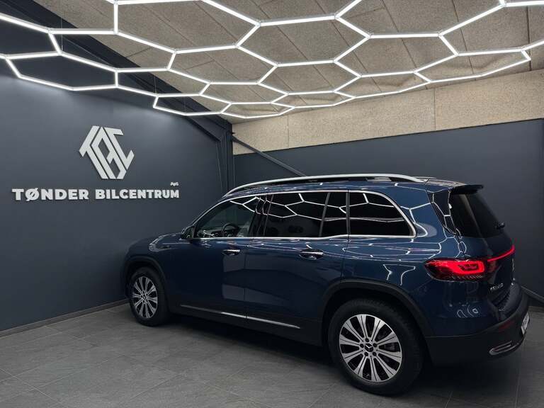 Mercedes EQB250