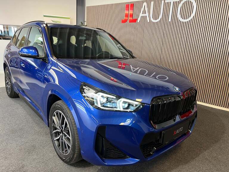 BMW iX1